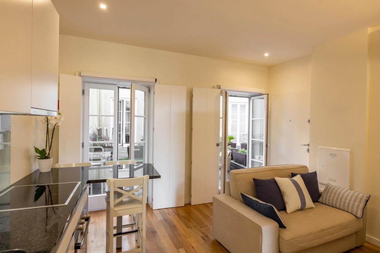 Bright With Terrace Apartment